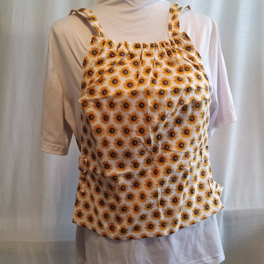 Chic asymmetrical handmade tank top and tournesol matching skirt